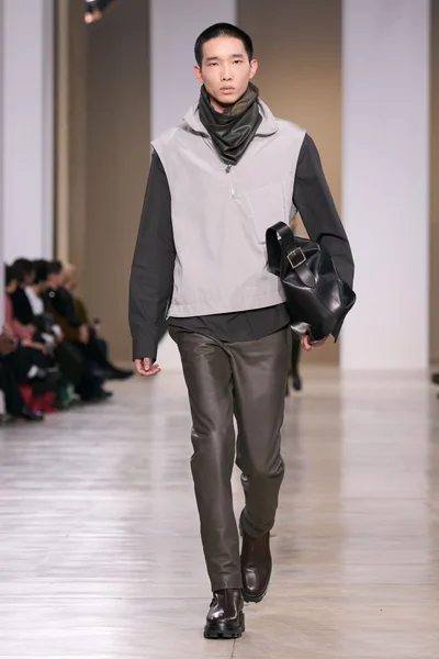 Look 5